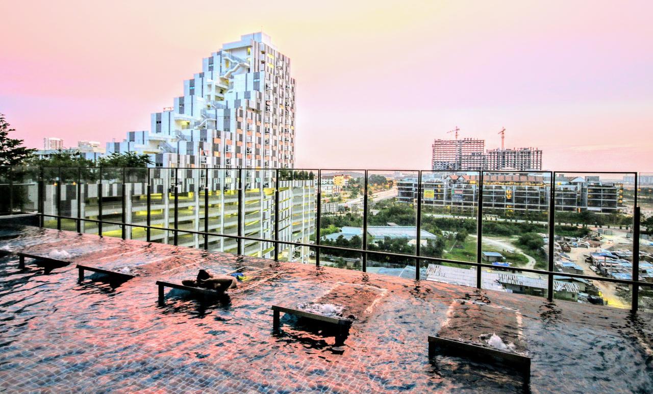 Solstice Service Apartment Cyberjaya Wifi Netflix Klia Экстерьер фото
