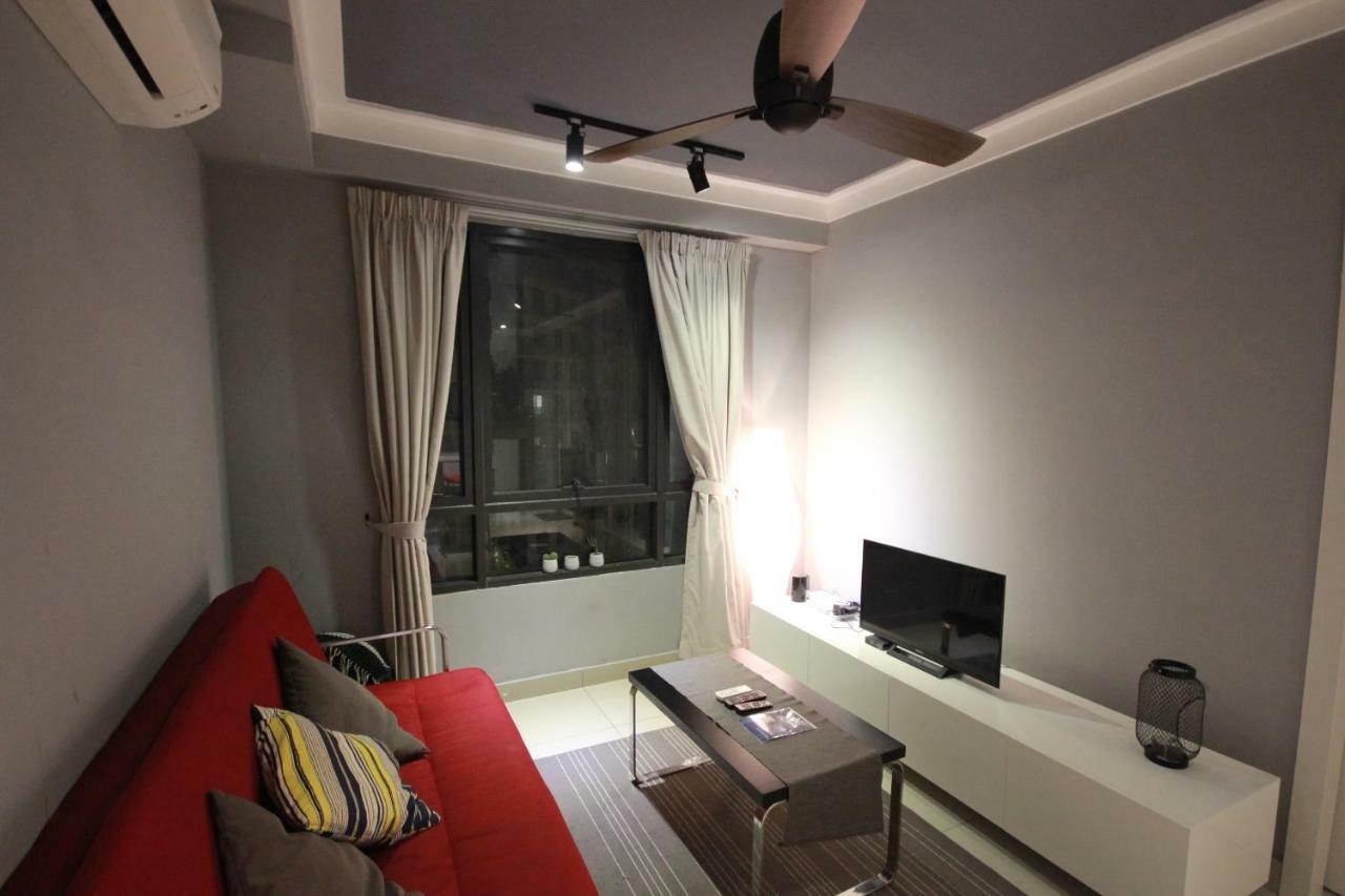 Solstice Service Apartment Cyberjaya Wifi Netflix Klia Экстерьер фото